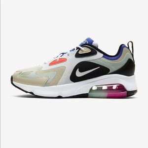 Nike air max’s 200 - women